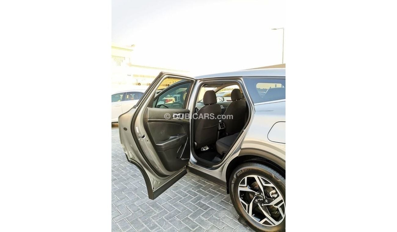 كيا سبورتيج KIA Sportage LX - 2024 - Silver