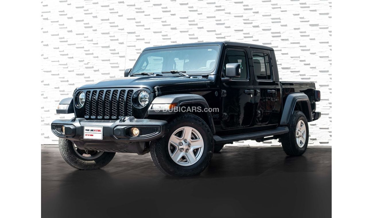 جيب جلادياتور AED 2,516 PM • GLADIATOR SPORT • ONLY 43,000 KM • OFFICIAL JEEP WARRANTY UNTIL 2027