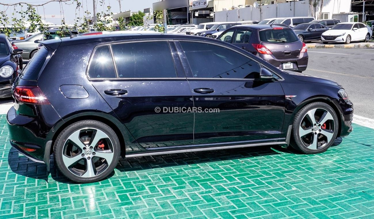 فولكس واجن جولف GTI