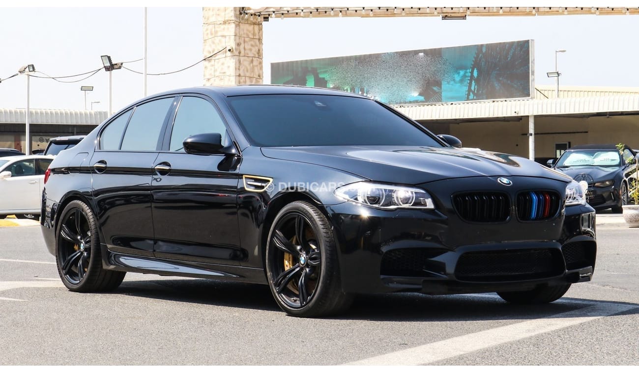 BMW M5 BLACK EDITION