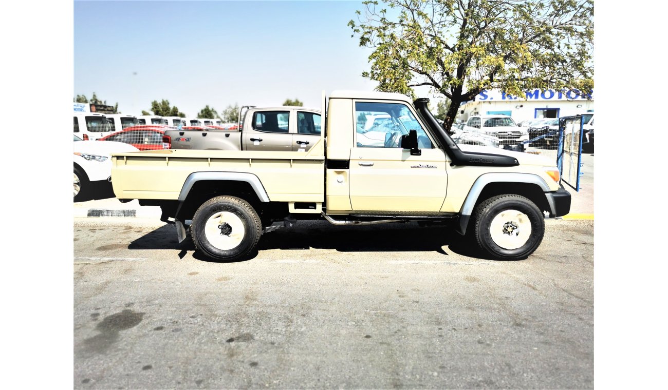 Toyota Land Cruiser Pick Up 4.2L,V6,DIESEL,SINGLE CABIN,ALLOY WHEELS,OVER FENDER,POWER WINDOW,MT