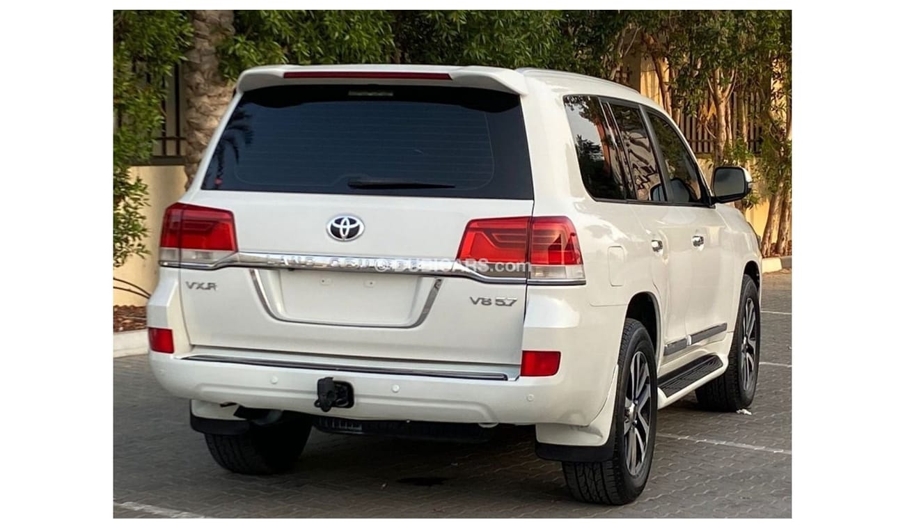 Toyota Land Cruiser VXR