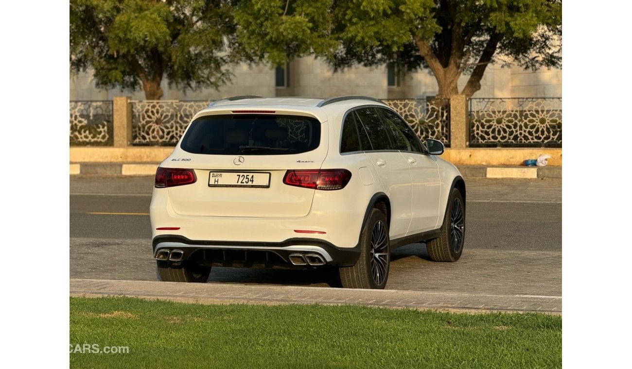 Mercedes-Benz GLC 300 AMG