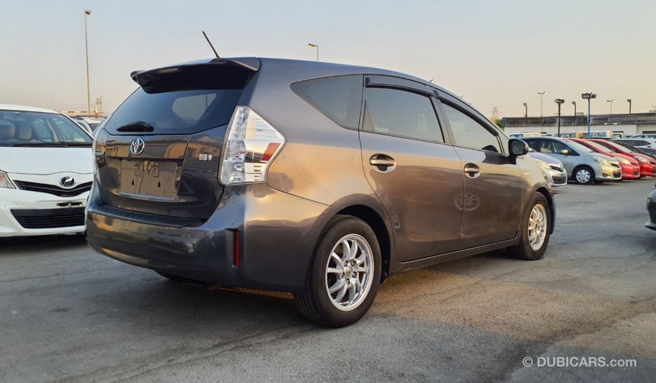 تويوتا برياس Toyota Prius V 7 Seater Orignal LHD