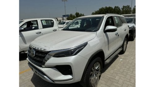 Toyota Fortuner 2024 Toyota Fortuner SR5/Full Option/360 Camera 2.8L 4-Cyl Diesel A/T 4WD Only For Export
