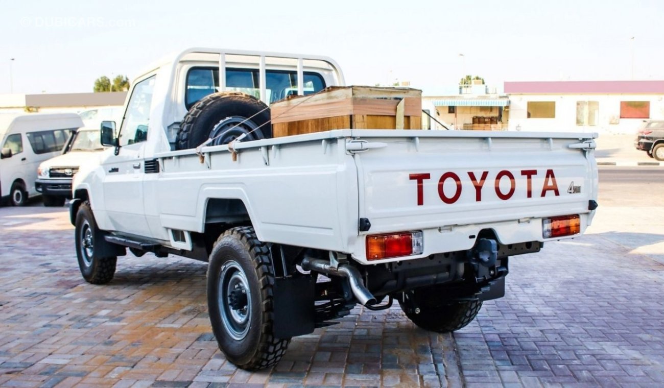 Toyota Land Cruiser Pick Up TOYOTA LAND CRUISER 70 4.2L MT 2023 LC79