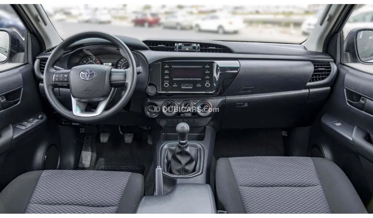 تويوتا هيلوكس Toyota hilux 2.4L diesel mid option MY24