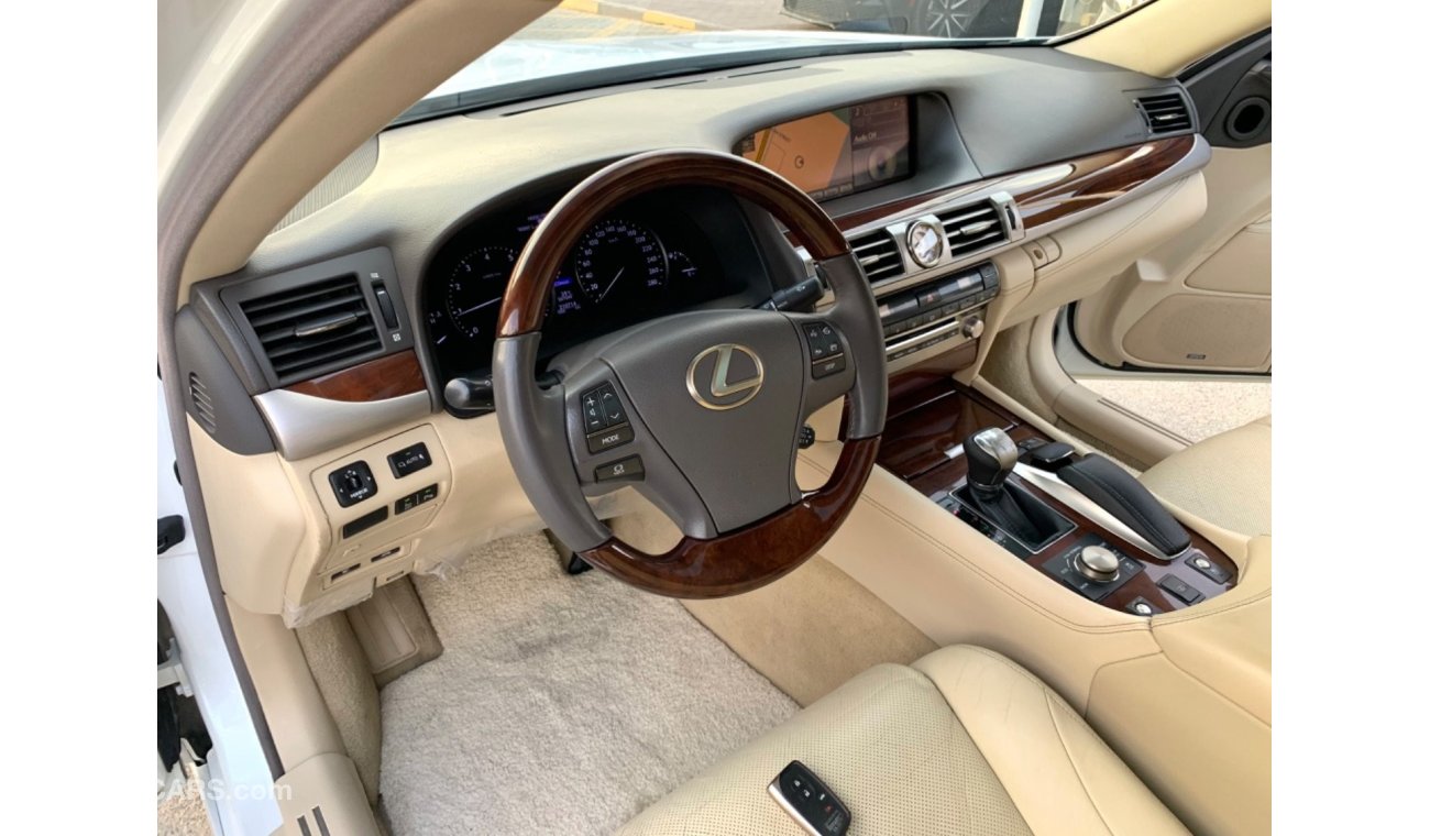 Lexus LS460