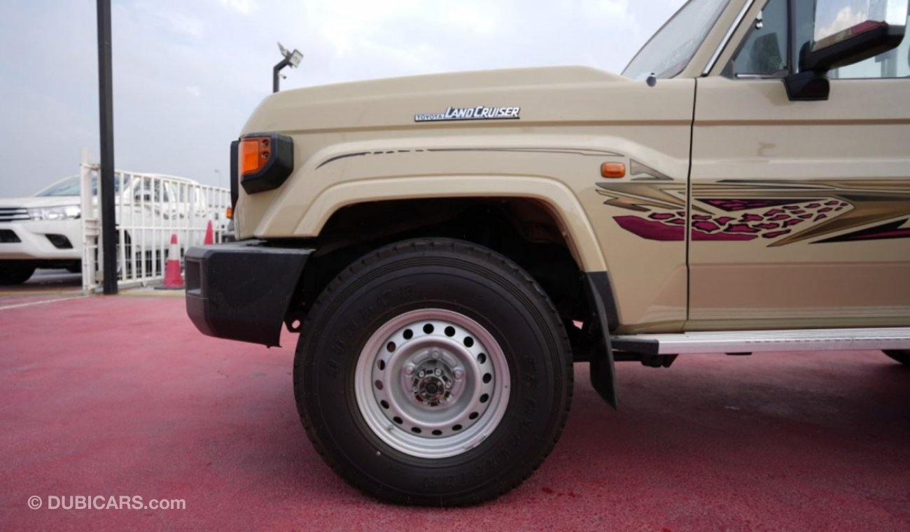 تويوتا لاند كروزر بيك آب TOYOTA LC79 PICKUP S/C 4.0L PETROL AUTOMATIC TRANSMISSION MY2024 WINCH DIFF-LOCK