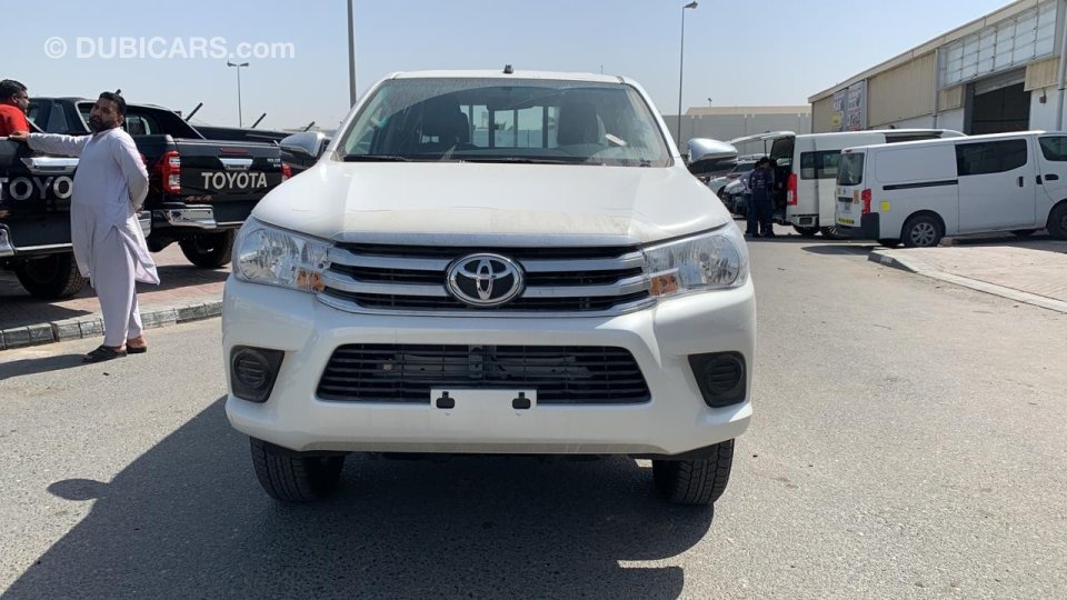 New TOYOTA HILUX 2.7 AT BASIC 2022 WHITE 2022 for sale in Dubai - 588824