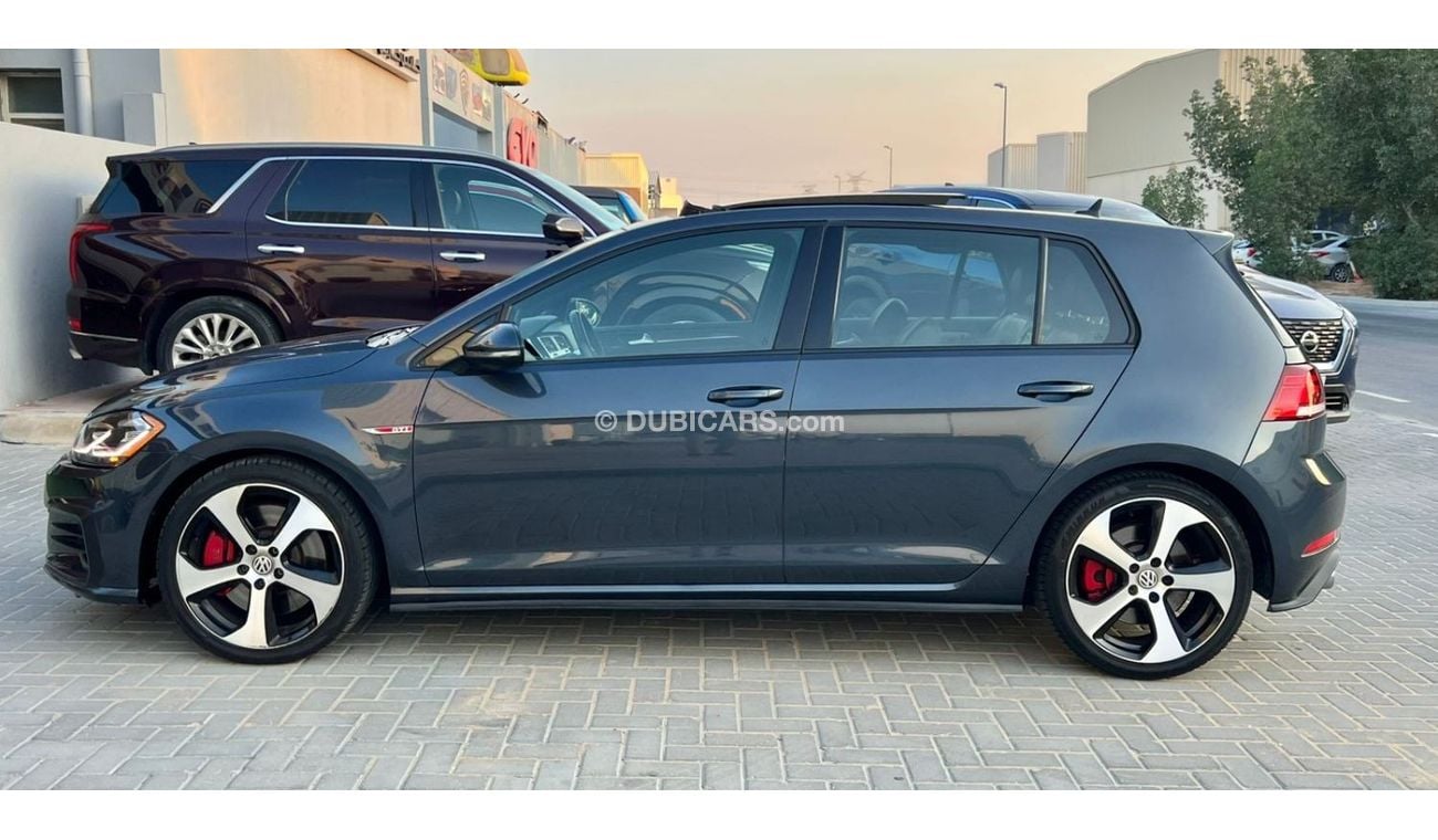 فولكس واجن جولف GTI SEL 2.0T