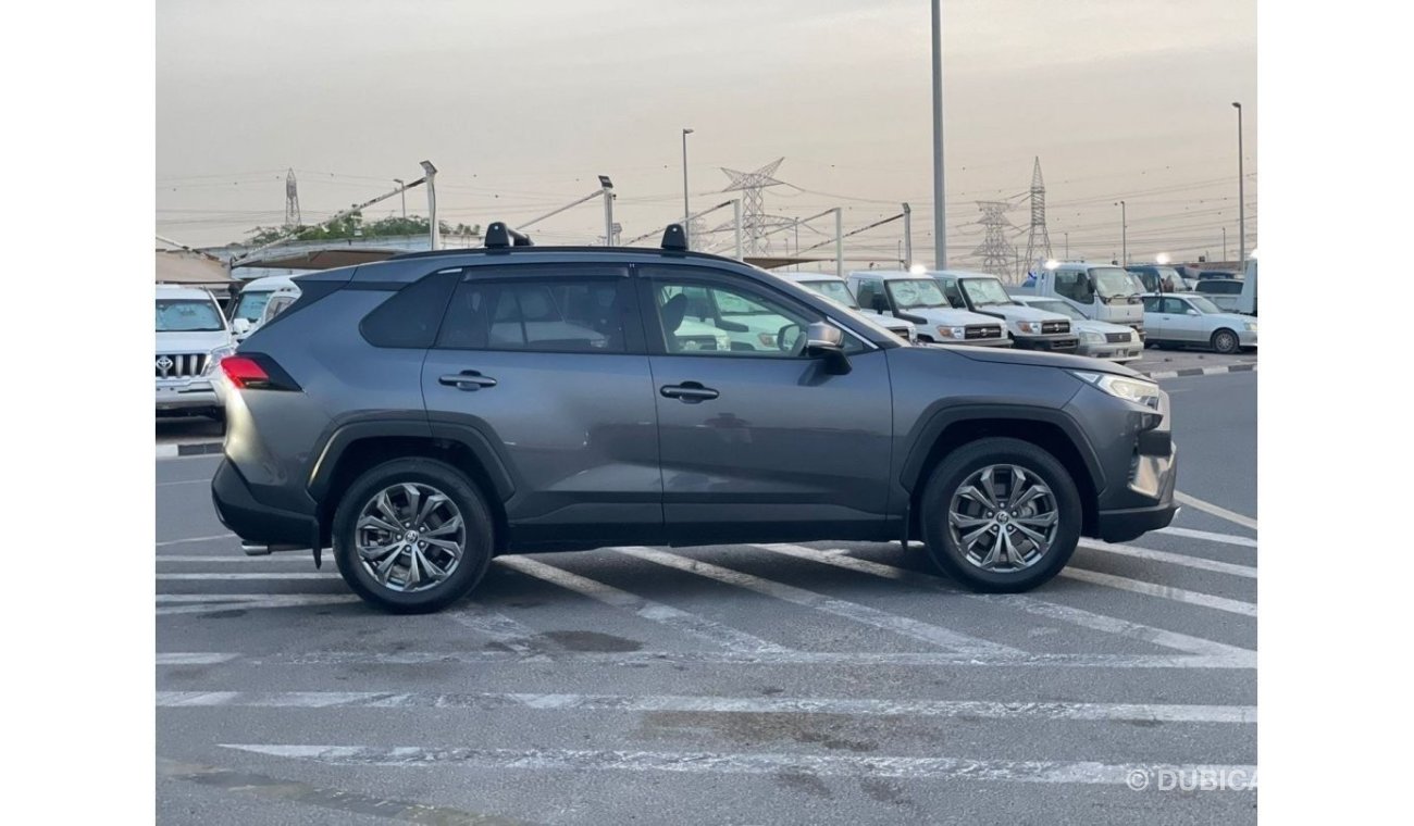 تويوتا راف ٤ 2022 Toyota Rav4 2.0L V4 - MidOption - RHD