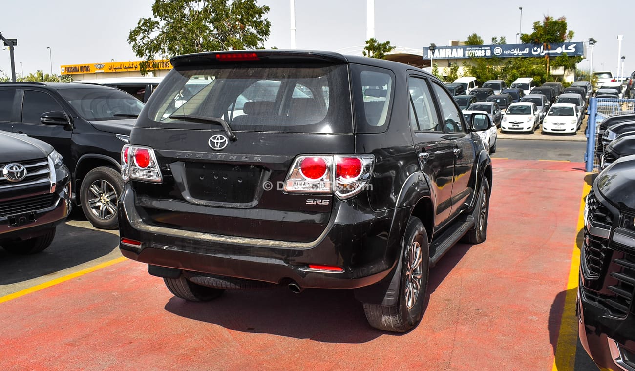 Toyota Fortuner SR5