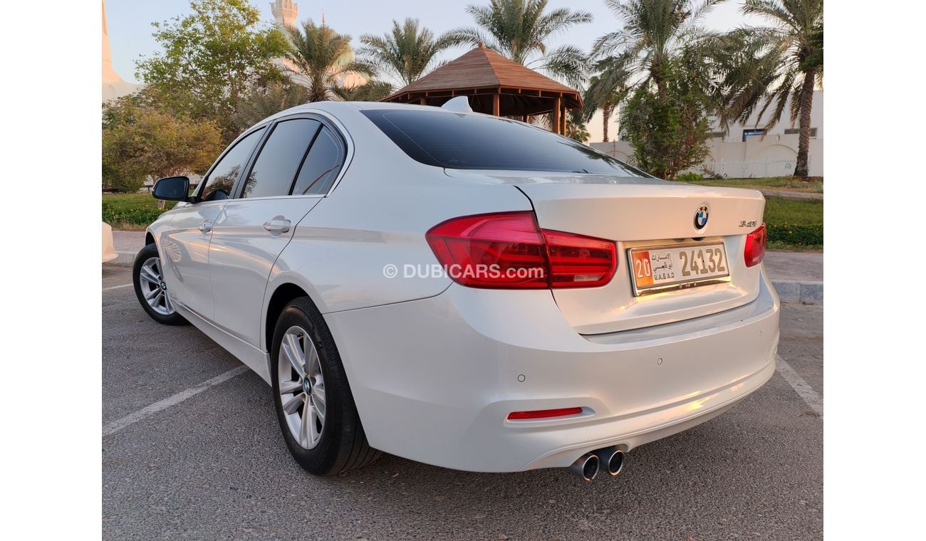 BMW 320i