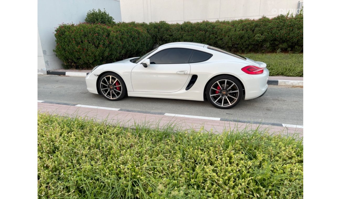 Porsche Cayman S GCC