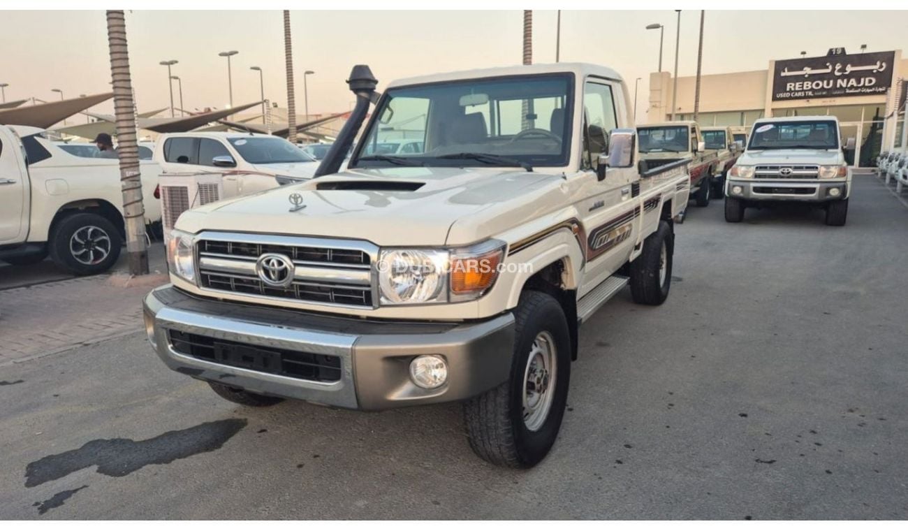 Toyota Land Cruiser Pick Up 2020 TOYOTA LAND CRUISER SINGLE CABIN DIESEL 4.5L V8 Clean Car Without Accident Without Paint no any