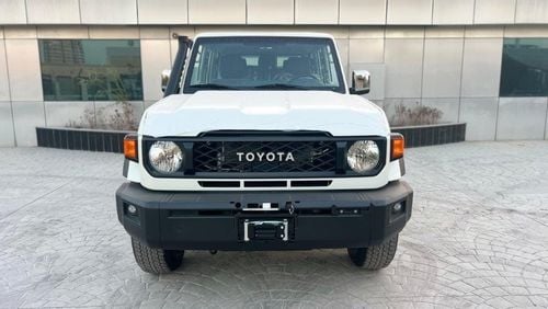 Toyota Land Cruiser Hard Top 76 4.0L PETROL MANUAL TRANSMISSION ( FOR RE-EXPORT ONLY )