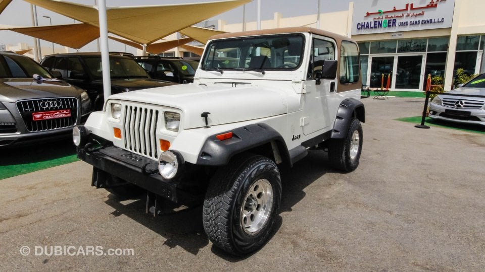 Used Jeep Wrangler 1992 for sale in Sharjah - 67088