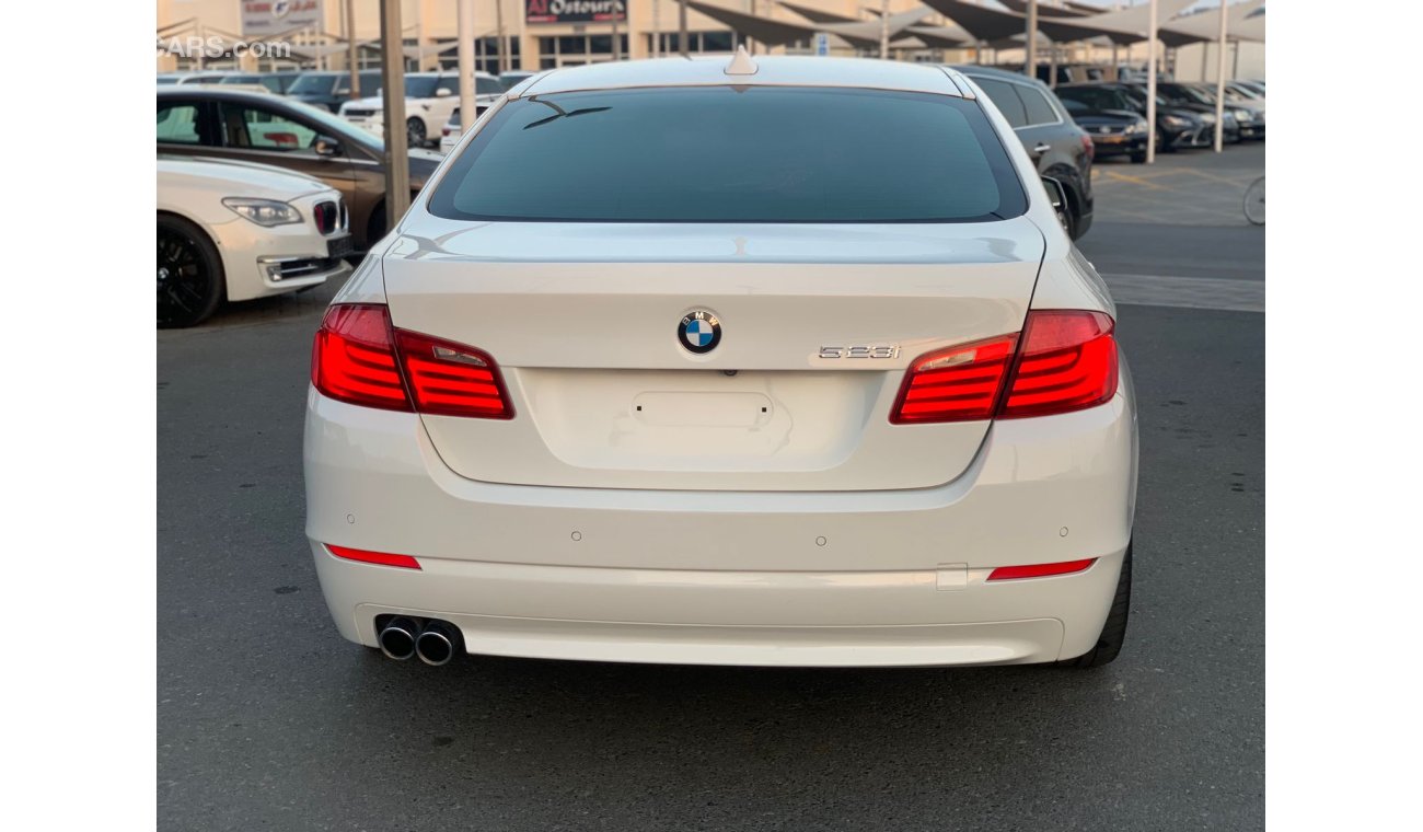 BMW 523i BMW 523 i_Gcc_2011_Excellent_Condition _Full option