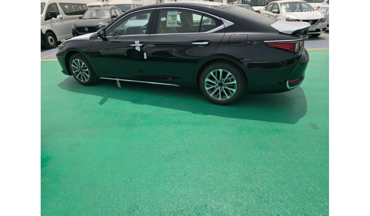 Lexus ES300h 2.5L HYBRID 2024 GCC