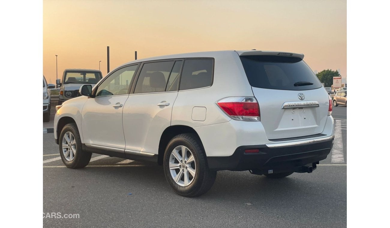 تويوتا هايلاندر 2012 Toyota Highlander LE+ MidOption - 3.5L V6 - 7 Seater - Fully Maintained - 90,000 Mileage