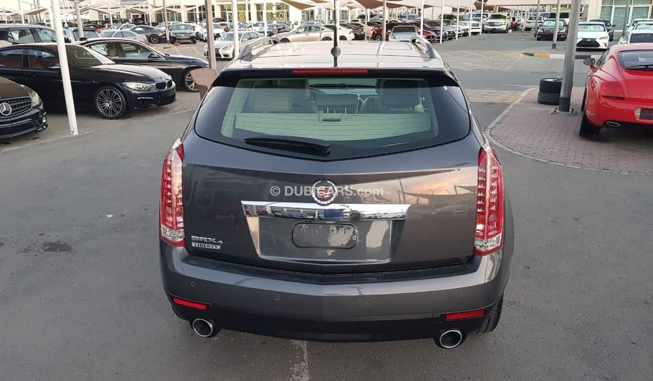 Cadillac SRX Caddillac SRX model 2011 GCC car prefect condition full option low mileage