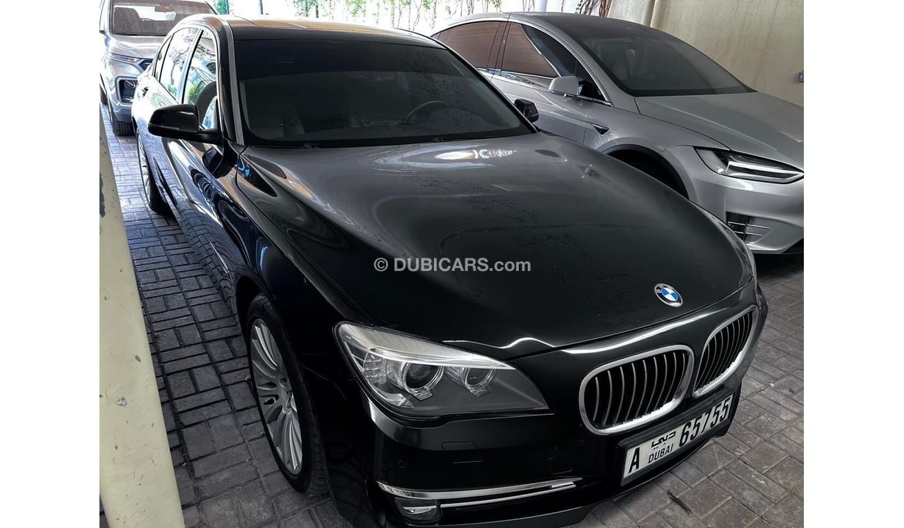 بي أم دبليو 730Li Executive 3.0L