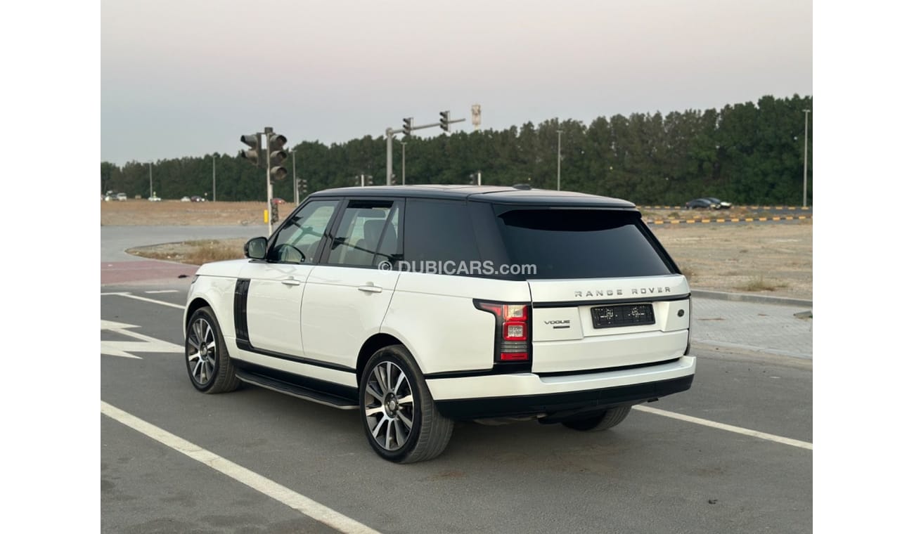 Land Rover Range Rover MODEL 2014 GCC CAR PERFECT CONDITION FULL OPTION PANORAMIC ROOF 2 keys