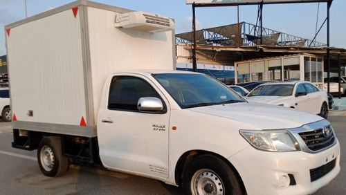 تويوتا هيلوكس Toyota Hilux V4 2.7L(Meat fridge) Model 2014