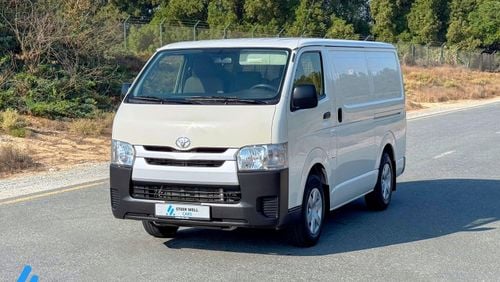 Toyota Hiace GL 2.7L RWD Dry Delivery Van / Petrol MT / Good Condition / GCC Specs / Book Now!