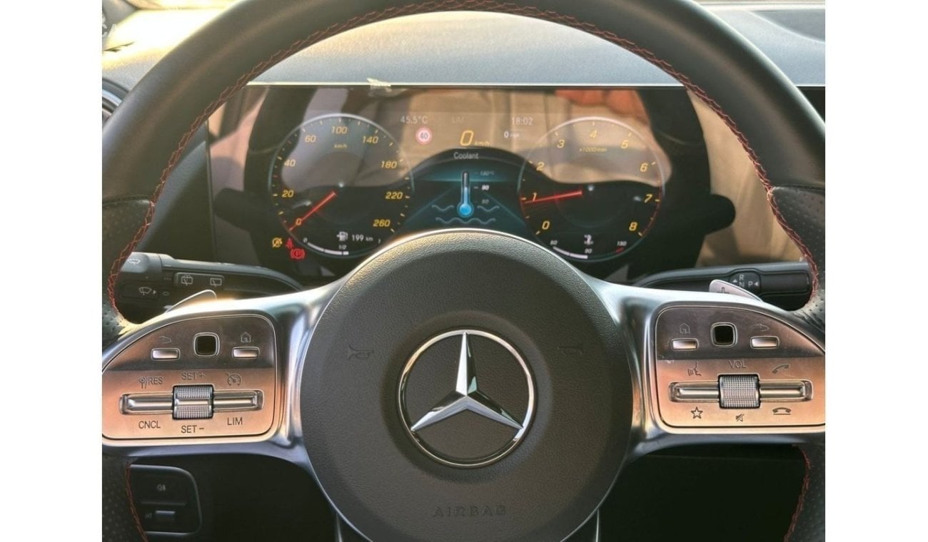 مرسيدس بنز GLA 200 Mercedes-Benz GLA 200  - 2021 -Cash Or 2,163 Monthly Excellent Condition -