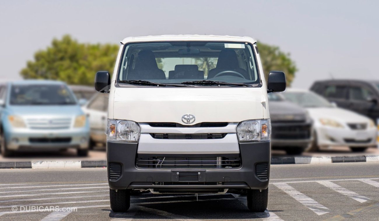 Toyota Hiace TOYOTA HIACE STD 2.5D MT 15 SEATER MY2024 – WHITE