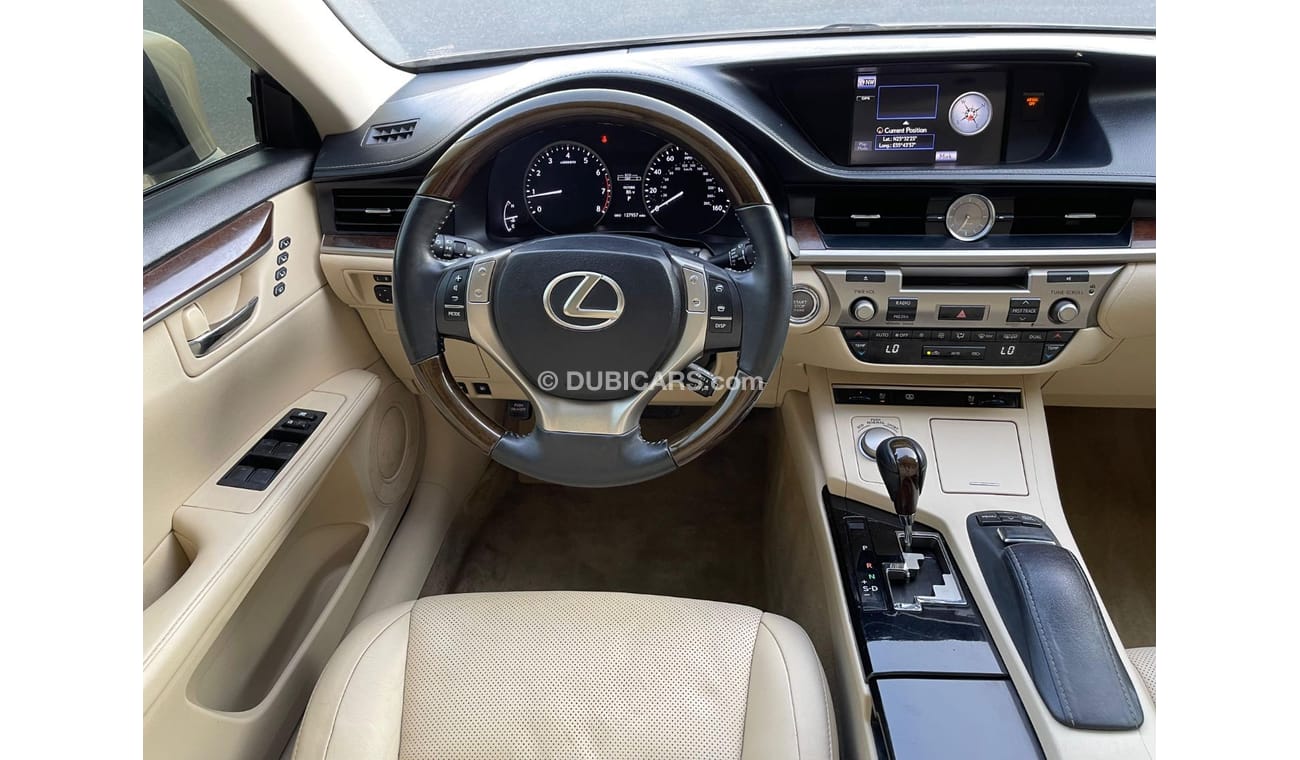 Lexus ES350 Platinum 3.5L FULL OPTIONS / IN PERFECT CONDITION / SPECIAL GOLDEN COLOR