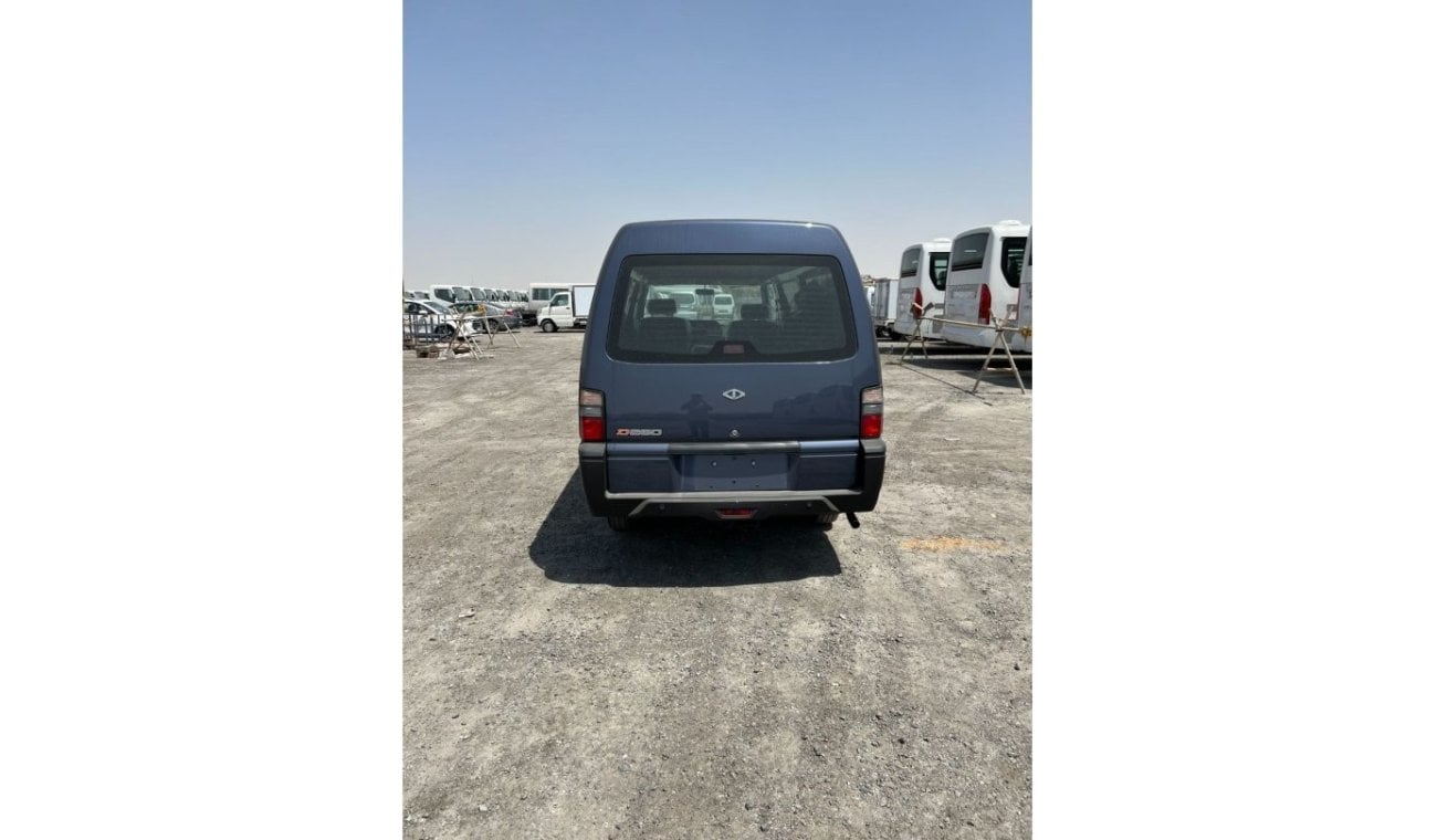 CMC D 260 CMC D260-Panel Van / 2 seater / 2.4L 2WD 6MT