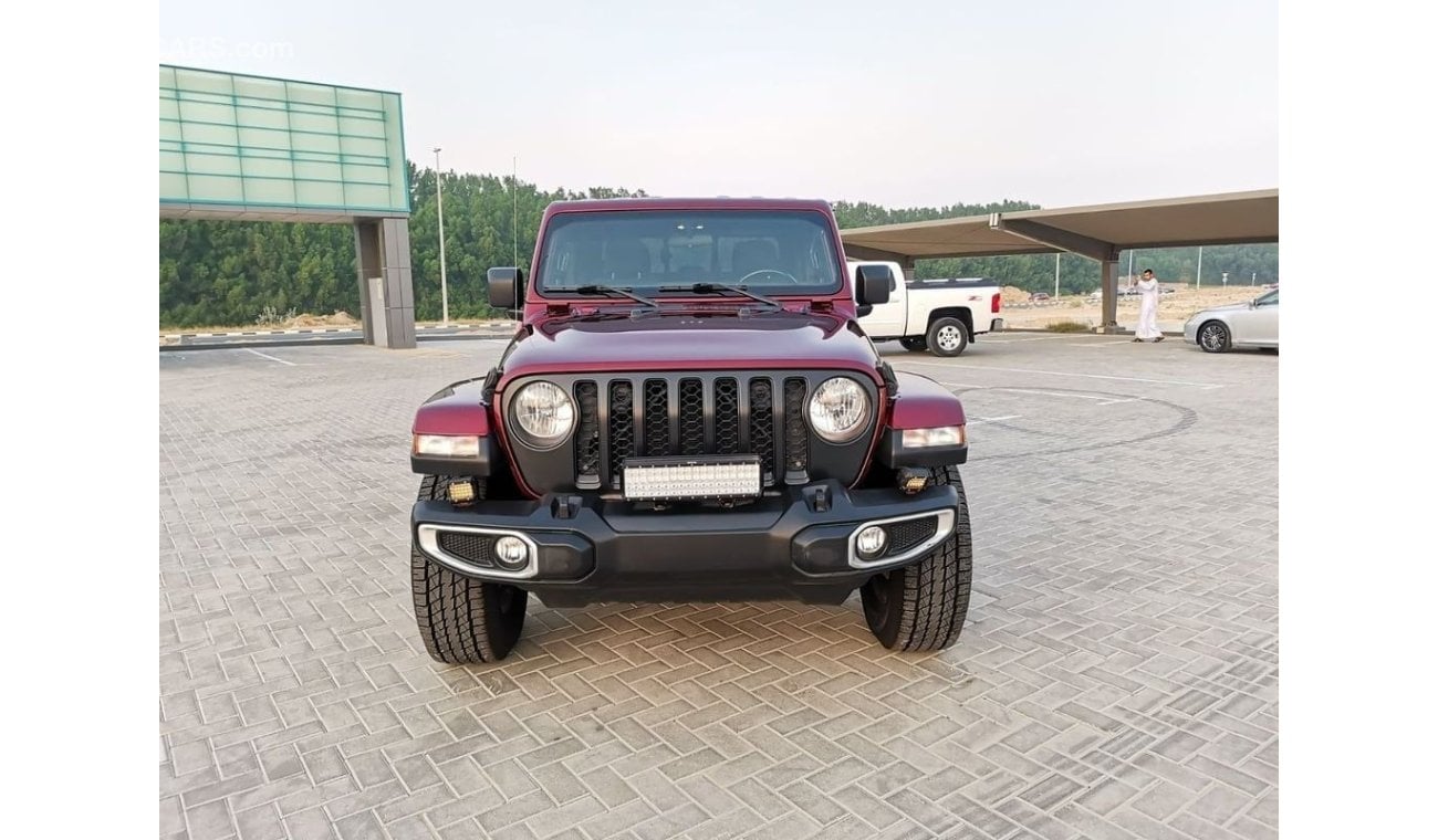 جيب جلادياتور Jeep Gladiator - 2022 - Maroon