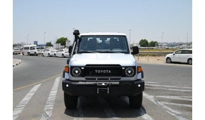 Toyota Land Cruiser Pick Up Double Cab V8 4.5L Diesel MT with Front / Rear Diff Lock, Black Wheels, Winch