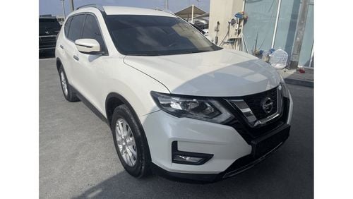 نيسان إكس تريل S 2.5L (169 HP) FWD (7 Seater)