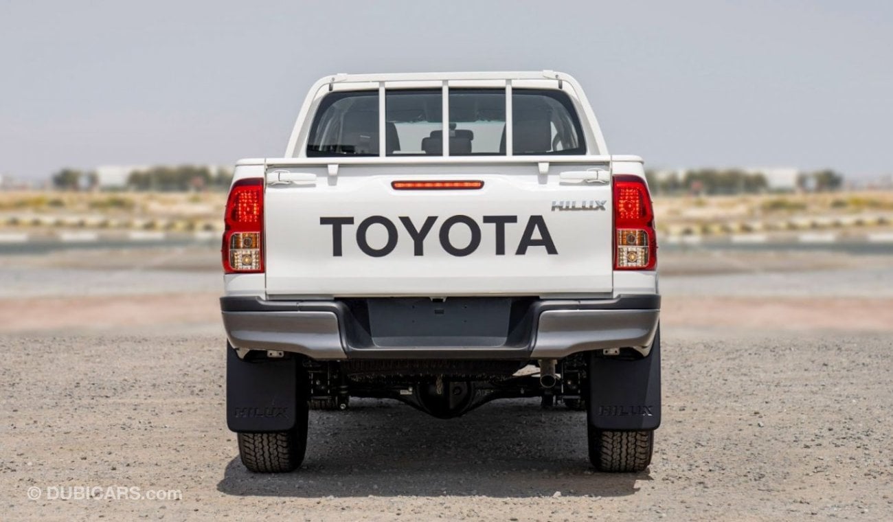 تويوتا هيلوكس HILUX 2.4L MED OPTION DIESEL 2024