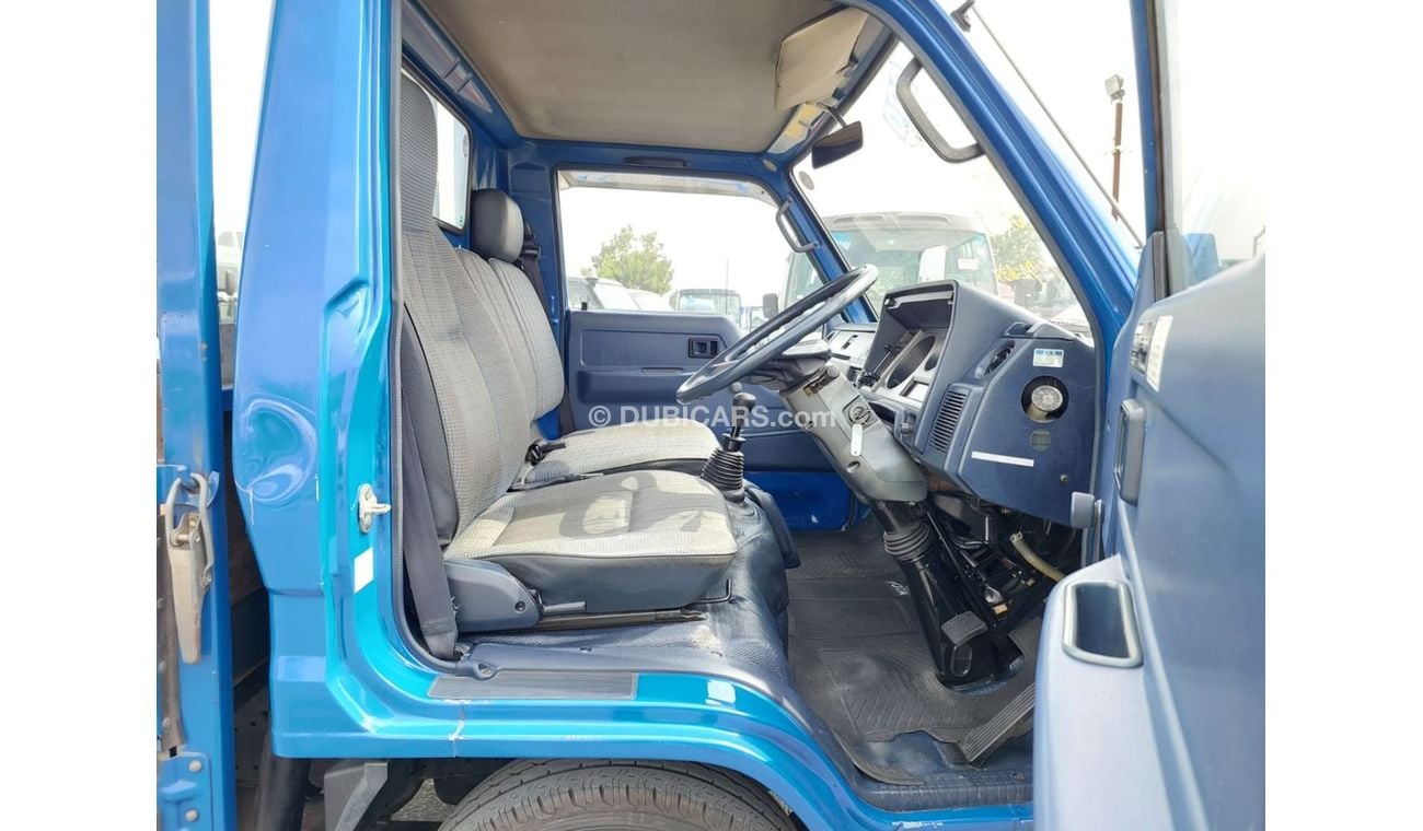 تويوتا توياس TOYOTA TOYOACE TRUCK RIGHT HAND DRIVE(PM09189)