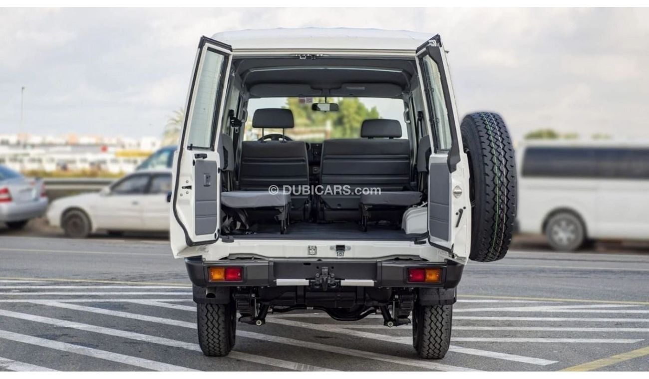 Toyota Land Cruiser Hard Top LAND CRUISER LC78 4.5L V8 DIESEL 3DOOR