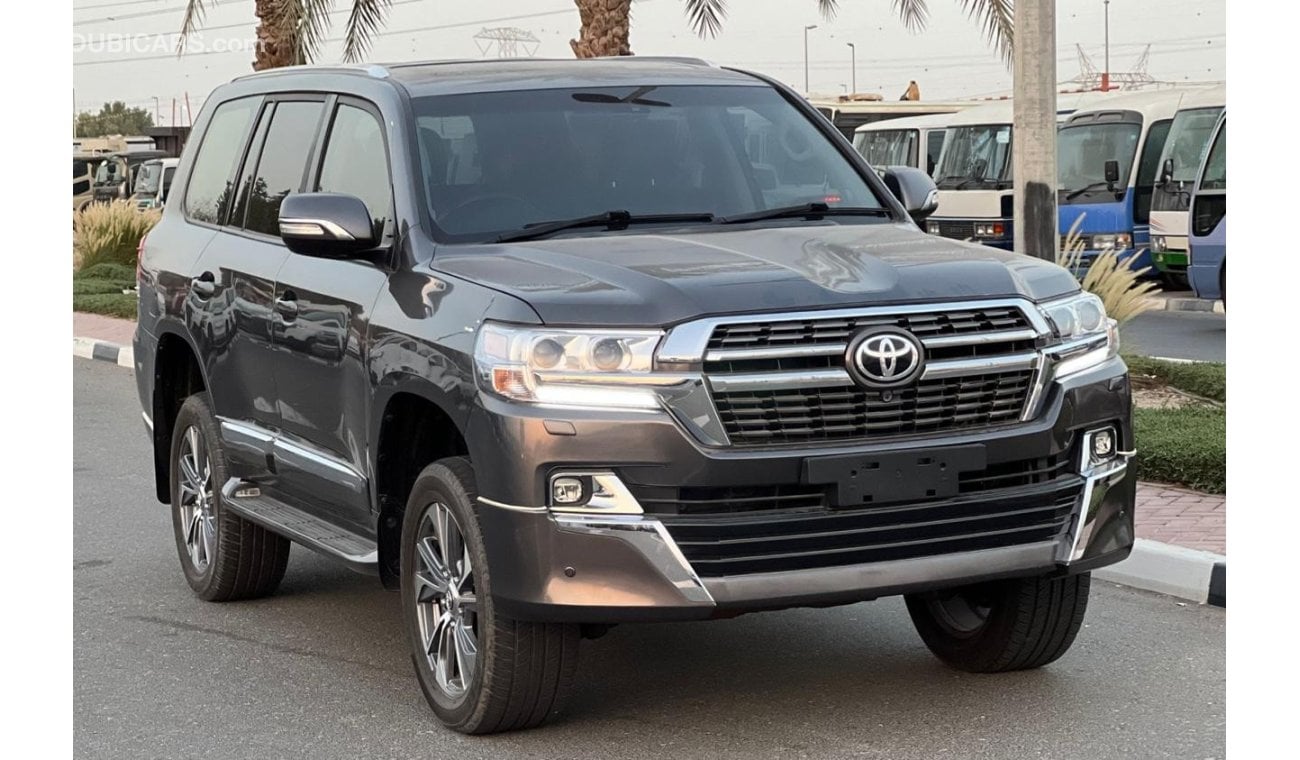 Toyota Land Cruiser Toyota Land Cruiser Sahara 2014 Grey