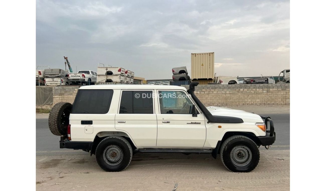 Toyota Land Cruiser Hard Top 5 DOORS