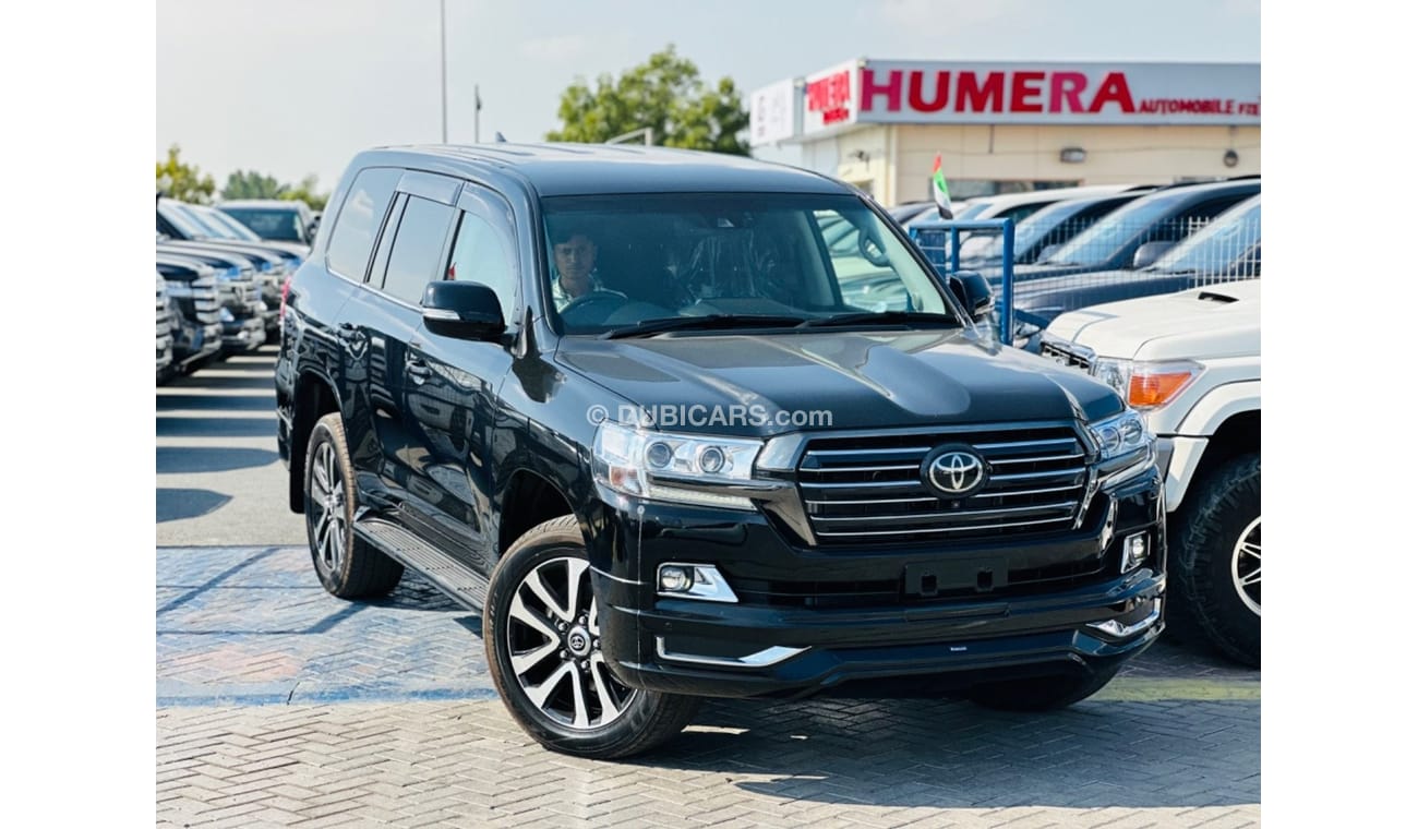 تويوتا لاند كروزر Land Cruiser LC200 Black edition RHD