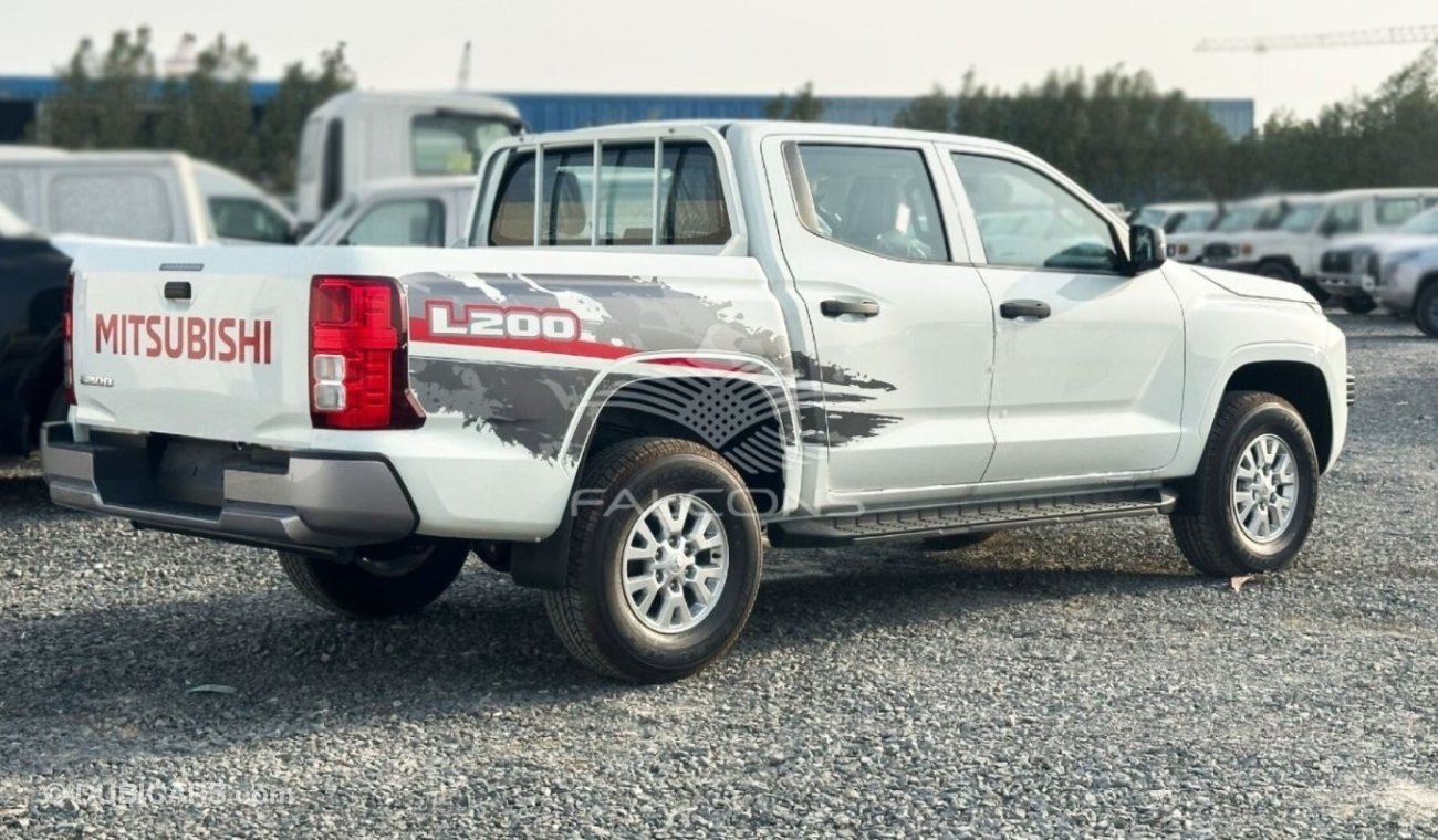 ميتسوبيشي L200 2.4L DC PICKUP PETROL 4WD GLX 5MT