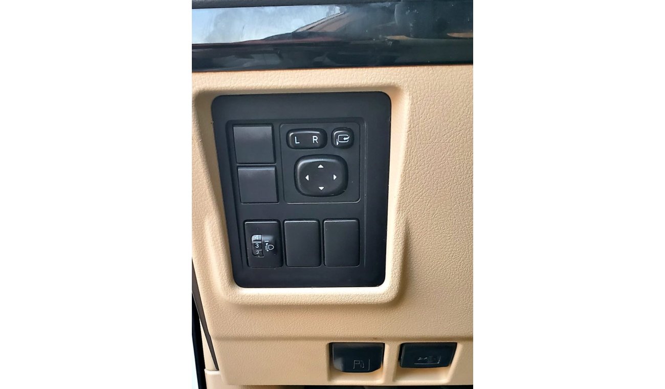 تويوتا برادو TOYOTA PRADO TXL ( V4 ) WITH SUNROOF