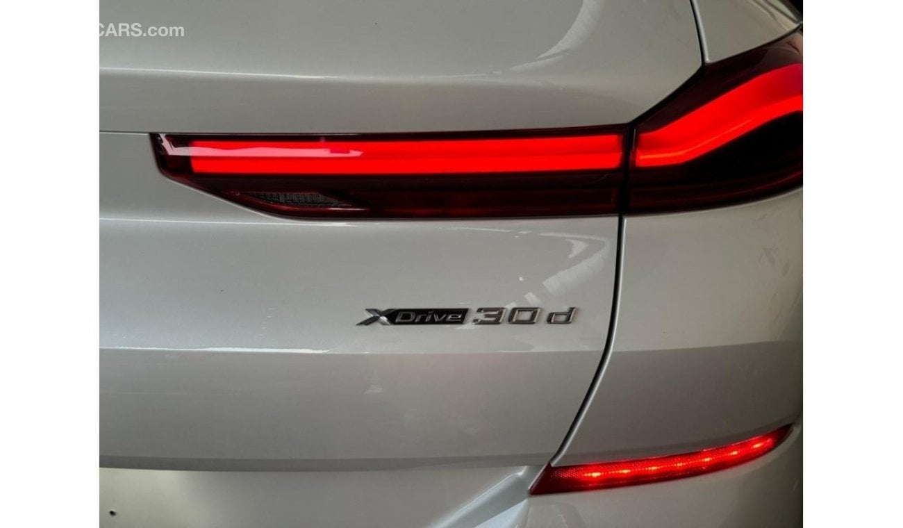 BMW X6M English