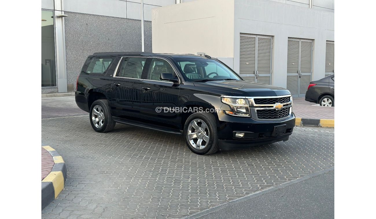 Chevrolet Suburban LT 5.3L 4WD