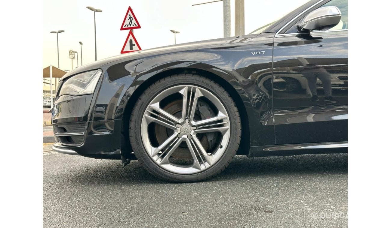 Audi S8 TFSI quattro Top Top Audi S8 S-LINE _GCC_2014_Excellent Condition _Full option_Fully original paint