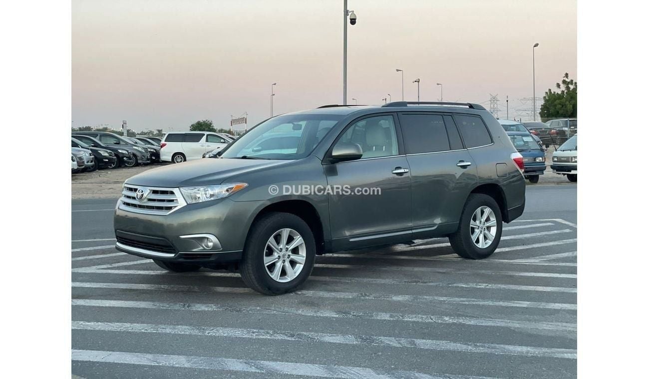 تويوتا هايلاندر 2013 Toyota Highlander 3.5L V6 Electric Seats + Rear CAM - 71,400 Mileage