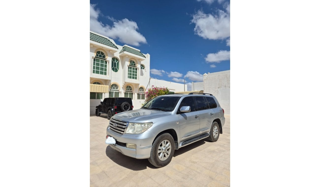 Toyota Land Cruiser TOYOTA LAND CRUISER GXR V6 2011 PERFECT CONDITION NO ACCIDENT